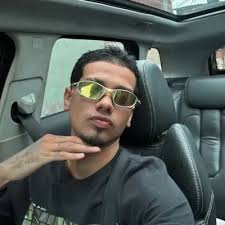 Best AI Chat Character Robin Caine ire: Explore Profiles & User  comment|Polybuzz AI Chat