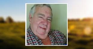 Earnest Ray's Instagram, Twitter & Facebook