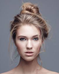 Dirndl Frisuren Zum Nachmachen Dutt Frisur Dutt Frisur Anleitung Geflochtene Frisuren