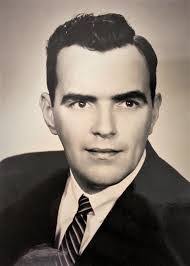 Robert Munley's Instagram, Twitter & Facebook