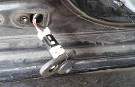Masalah lampu pintu kereta menyala. This Is Artikel Periksa Door Switch Pasti Pintu Ditutup Rapat