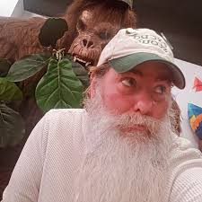 Hey!!😳 Looky what i found in the backyard while mowing😁......Wonder how  long i can keep it inside before Andrea notices?? 🤔