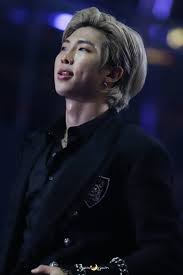 Rm menjadi bintang tamu bersama grupnya, bts, di program today show di rockefeller plaza, new york city, pada jumat (21/2/2020). Idm On Twitter Idm Aku Ga Heran Kalau Namjoon Belajar Bahasa Inggris Di Sela Sela Kegabutannya Karena Emang Itu Seru Guys Tapi Namjoon Dapat Toeic 850 Out Of 990 Pas Umur 14 Tahun