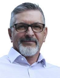 Jonathan Hirt's Instagram, Twitter & Facebook