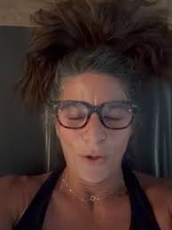 HIIT workouts are short n’ sweet but pack a punch! Stay tuned for my video  this week about the numerous benefits of HIIT workouts and why you wanna  hop