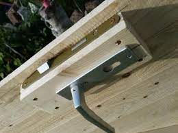 Das selbermachen vom gartentor hat einen evidenten vorteil. Scharnier Und Schloss Holztur Holztur Bauen Tur Selber Bauen