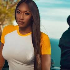 Mon gars t'as coulé aya t'as cramé mais tu veux la plus bonne (la plus bonne) tu veux la plus fraîche (la plus fraîche) mon gars t'as coulé aya t'as cramé mais tu veux la plus bonne tu veux la plus fraîche. Aya Nakamura The Unstoppable Queen Of Streaming