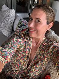 For book tour dress four I chose @shopdoen because it felt right for LA and  it was the original trad coded dress for me.