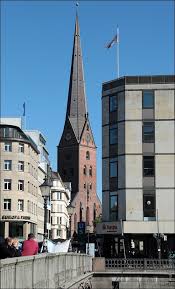 Church Of St Peter Hamburg Germany Oc 550x908 Churches Church History Historic Buildings Architecture Church Germany Cathedral