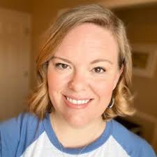 April Elliott (@ALEKY)