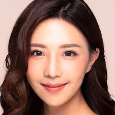 Freshkon Alluring Eyes colored contacts