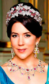 Luxarazzi: Royally Speaking with Ella of The Court Jeweller and The Royal  Roundup