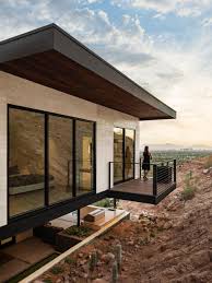 Airbnb.com has been visited by 100k+ users in the past month See This Phoenix Home With Dramatic Valley Views Hgtv S 2019 Designer Of The Year Awards Hgtv Hauser Im Spanischen Stil Spanischer Stil Moderne Architektur