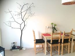 Hubsche Deko Fur Herbst Aus Asten Und Zweigen Diy Deko Herbst Aste Zweige Dekor Wohnen Deko