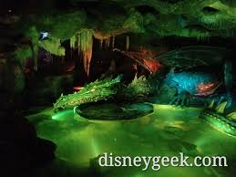 Disneyland Paris Pictures La Taniere Du Dragon Disneyland Paris Paris Pictures Sleeping Beauty Castle