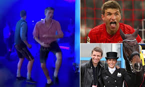 Müller breeds horses with his wife, lisa, gives funny interviews and looks like the guy next door. Thomas Muller And Bayern Munich Are One Of Modern Football S Immovable Certainties Daily Mail Online