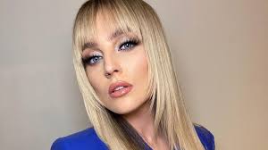 Get in touch with perrie edwards ♥ † (@perrieedwards19) — 17282 answers, 159635 likes. Ups Perrie Edwards Schickte Sexy Sms An Vater Ihres Ex Promiflash De