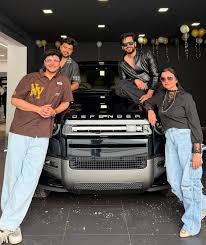 Fukraa Insaan's Land Rover Defender