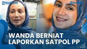 Rumahnya Digusur Paksa Satpol PP, Wanda Hamidah Minta Perlindungan Kapolri  hingga Presiden Jokowi