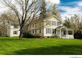 For Sale 149 900 Well Maintained 5 Bedroom 2 Full Bath Colonial With 2 Car Attached Garage Recently Updated Kit Leicester House Vinyl Siding House Styles
