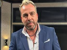 Kaminski reaparece en público junto a Paredes en torneo de pádel