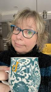 Hello, I'm Robin and something to know about me is I love singing and  acting in plays.