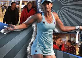 A câștigat turneele wta de la tașkent (uzbekistan), seul, florianopolis și bucurești. Irina Begu Bat Clopote De NuntÄƒ Pentru Sora Simonei Halep