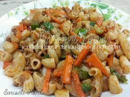 Lepas siap goreng makaroni ni nanti bagi die makan lagi. Jom Masak Makaroni Goreng Yang Simple Tapi Sedap Untuk Dinner