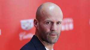 We were unable to trace it back to any single source, or a hoax site that might have started the entire thing. Jason Statham Als Neuer James Bond Das Sagt Er Selbst Zu Den Geruchten