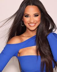 Kristy Belcher's Instagram, Twitter & Facebook