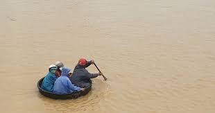 Vào 'rốn lũ' Tân Ninh, Quảng Bình