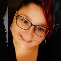 Lela Weiss's Instagram, Twitter & Facebook