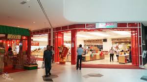 Great shopping mall design with variety of shops, restaurant and etc. The Starling Mall Damansara Uptown Preview