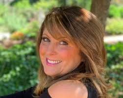 Lori Caputo's Instagram, Twitter & Facebook