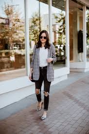 Black Blazer Outfits Women S The Comfiest Plaid Blazer You Need Girl Meets Gold Blazer Outfits Casual Blazer Outfits For Women Womens Plaid Blazer