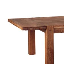 Un vernissage à rayons uv a été réalisé. Allonge Table Carre Norway Cocktail Scandinave