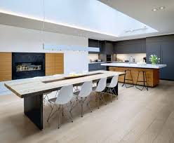 Ancien Entrepot De Fleurs Transforme En Maison D Architecte A Toronto Idee Cuisine Cuisine Salle A Manger Salle A Manger Moderne