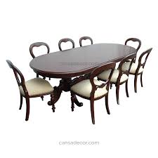 Meja dan kursi makan mewah ini terbuat dari bahan baku kayu mahoni. Meja Makan Oval 8 Kursi Elegan Jepara Cansadecor Toko Online Furniture