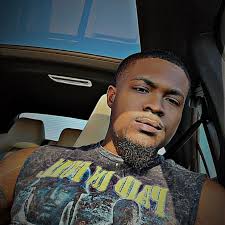 She look like Orlando Brown rn 😂😂😭😂😂