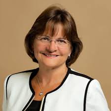 Regina Sowell's Instagram, Twitter & Facebook