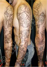 How To Choose A Tattoo Artist Old School Tattoo Sleeve Sleeve Tattoos Traditional Tattoo Sleeve
