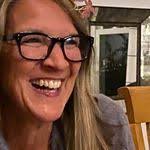 Lesley Latimer's Instagram, Twitter & Facebook