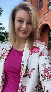 Kristin Maddox's Instagram, Twitter & Facebook