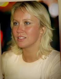 Litt personlig i dag: To uker siden Alba <3 ble født, så her kommer en  spilleliste til henne, Mia, Anton, Abel og Milla. Og til alle andre barn.  "Look, I sat up