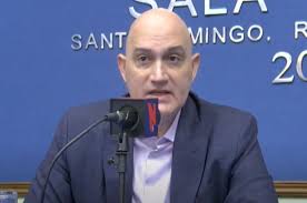 Pável Isa Contreras sostiene: “Agua en cubito y jarrito no es calidad de  vida”