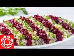что должно быть на столе в новый год 2019 Obaldennyj Legkij I Byudzhetnyj Variant Neobychnogo Salata S Seledkoj Na Prazdnichnyj Stol Skoree Berite Na Zametku Eto Ne V 2020 G Eda Pitanie Recepty Poleznye Recepty