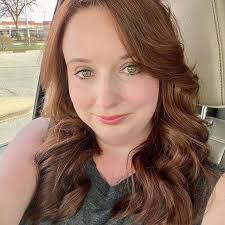 Heather Hetrick's Instagram, Twitter & Facebook