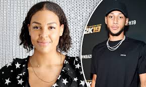 Liz cambage age, date of birth, birthday, family, what about her father, mother, where is liz cambage from? Australian Basketball Star Liz Cambage Discusses Struggles Female Players Face Daily Mail Online