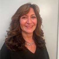 Amy Lint's Instagram, Twitter & Facebook