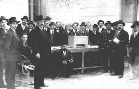 The law requires all valid votes to be . File Mesa De Votacion Eleccion Presidencial Chilena De 1915 Jpg Wikipedia